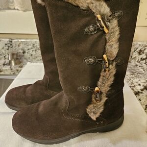 White Mountain Brown Suede Faux Fur-Lined Boots Size 8M